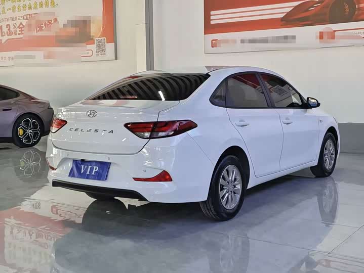 Фото 2 - Hyundai Celesta