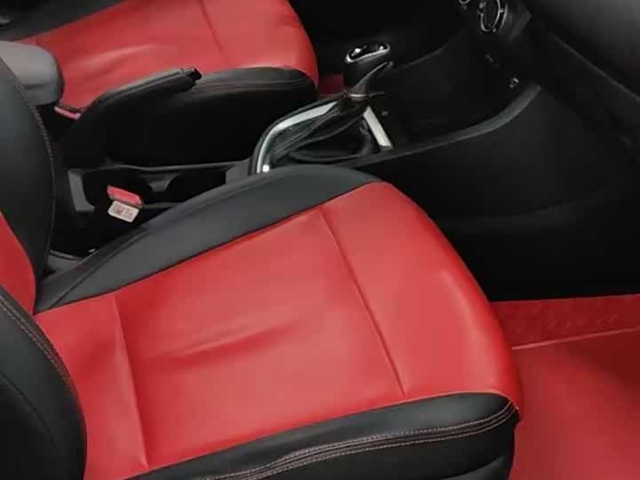 Фото 9 - Hyundai Celesta