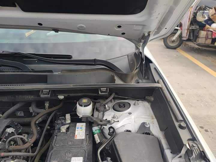 Фото 19 - Toyota RAV4