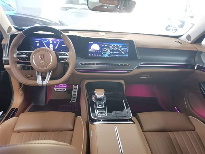 Фото 10 - Hongqi H9