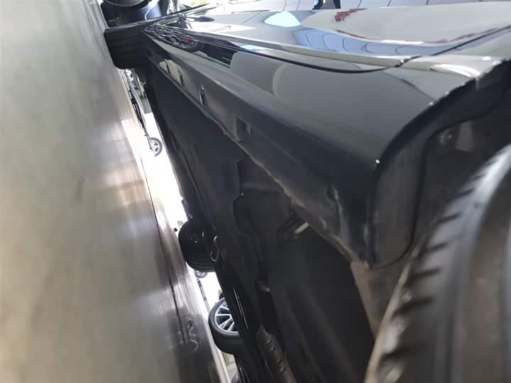 Фото 22 - Hongqi H9