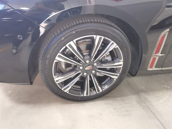 Фото 23 - Hongqi H9