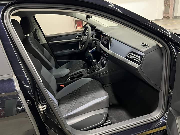 Фото 15 - Volkswagen Lavida