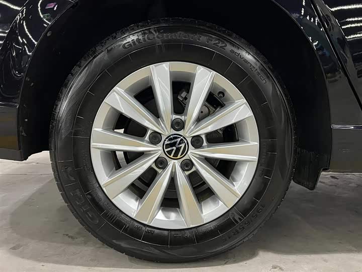 Фото 16 - Volkswagen Lavida