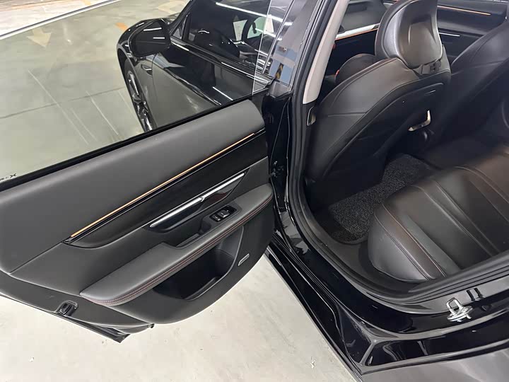 Фото 12 - XPeng P7