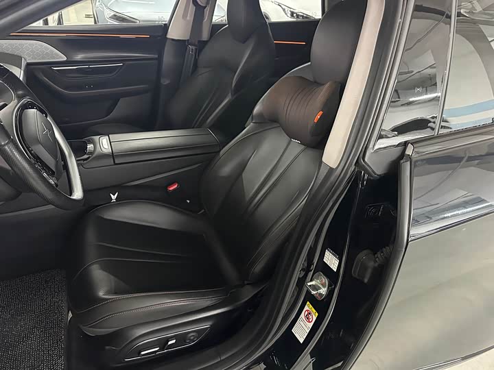 Фото 6 - XPeng P7