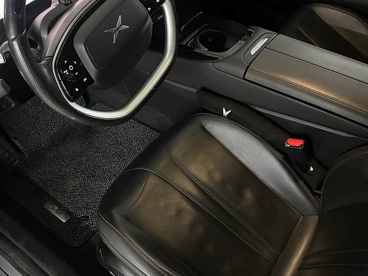 Фото 8 - XPeng P7