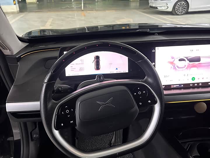 Фото 9 - XPeng P7