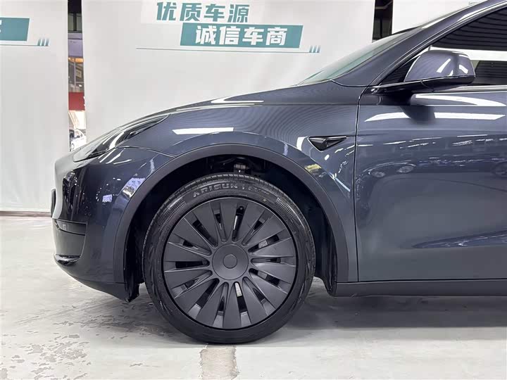 Фото 18 - Tesla Model Y