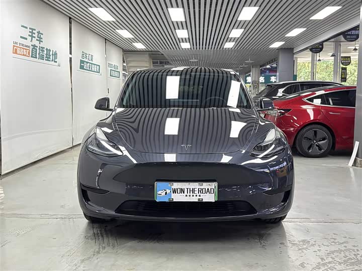 Фото 2 - Tesla Model Y