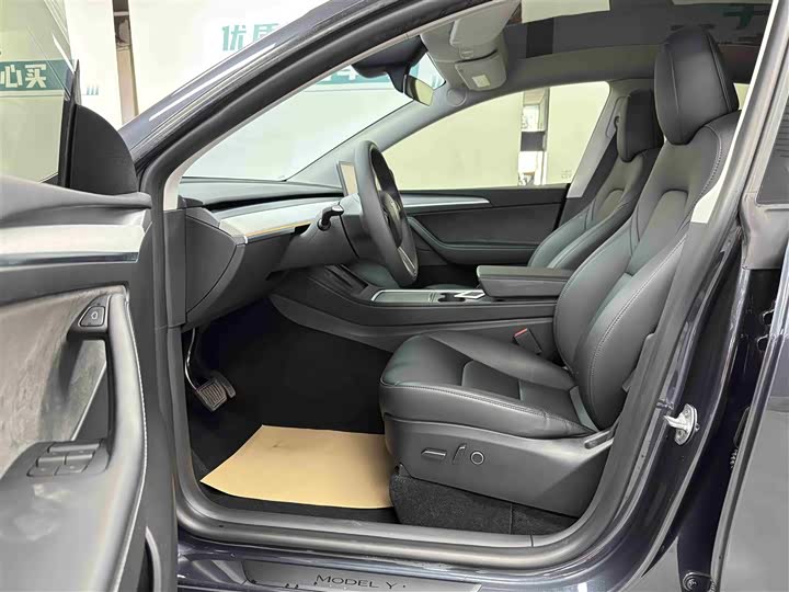 Фото 6 - Tesla Model Y