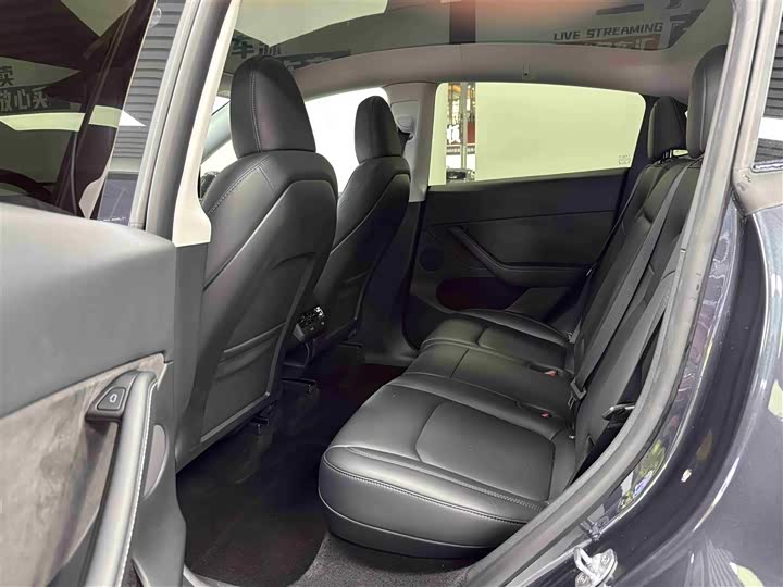 Фото 8 - Tesla Model Y