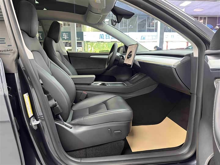 Фото 9 - Tesla Model Y