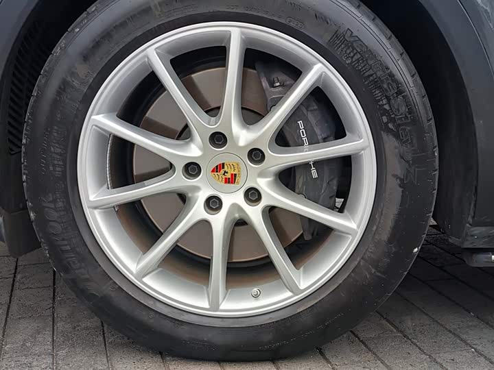 Фото 14 - Porsche Cayenne