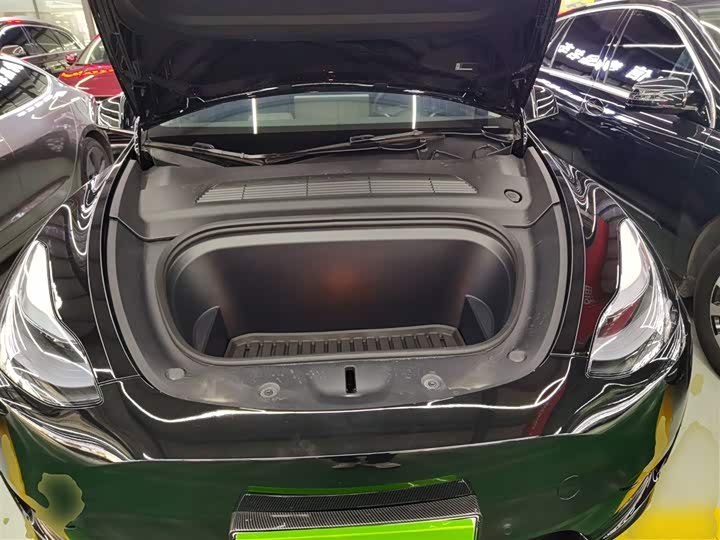 Фото 11 - Tesla Model Y