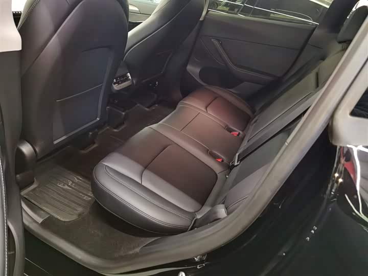 Фото 15 - Tesla Model Y