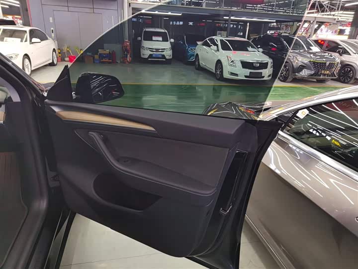 Фото 16 - Tesla Model Y