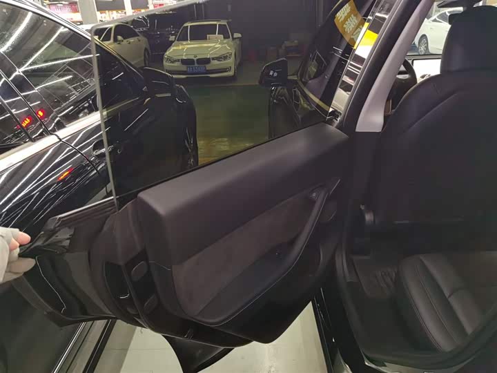 Фото 19 - Tesla Model Y