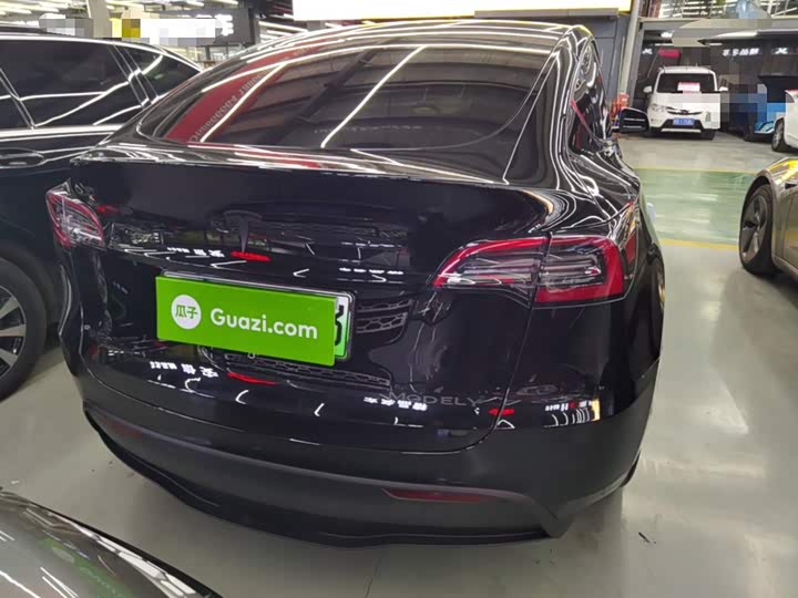 Фото 27 - Tesla Model Y