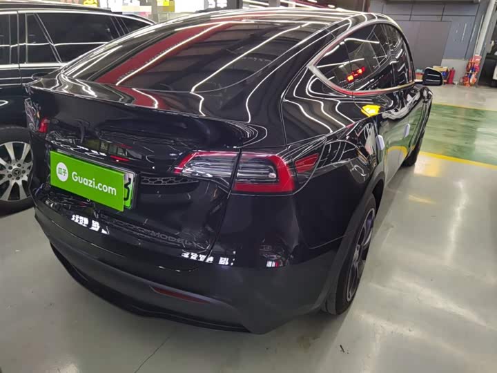 Фото 28 - Tesla Model Y