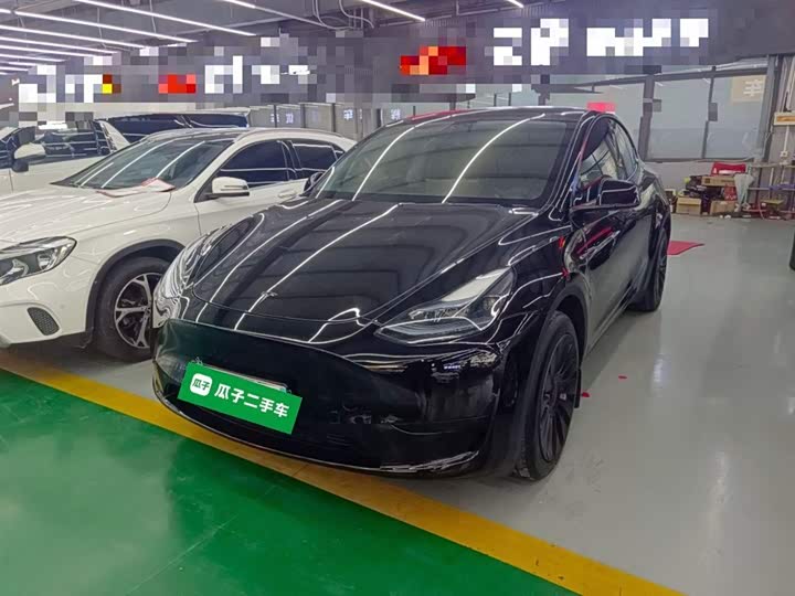 Фото 1 - Tesla Model Y