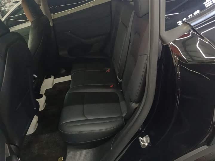 Фото 15 - Tesla Model Y