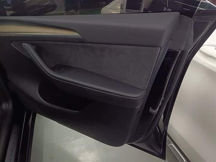 Фото 16 - Tesla Model Y