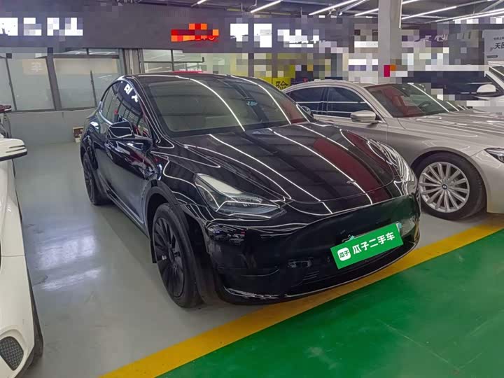 Фото 25 - Tesla Model Y