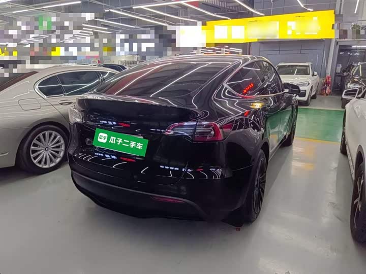 Фото 28 - Tesla Model Y