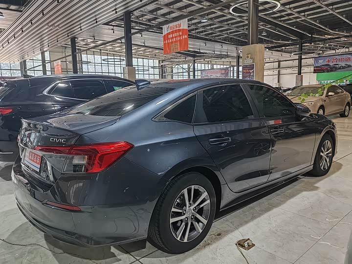 Фото 13 - Honda Civic