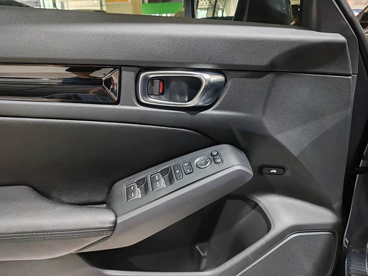 Фото 7 - Honda Civic