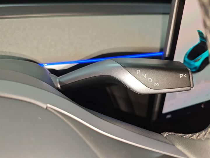 Фото 13 - Tesla Model Y