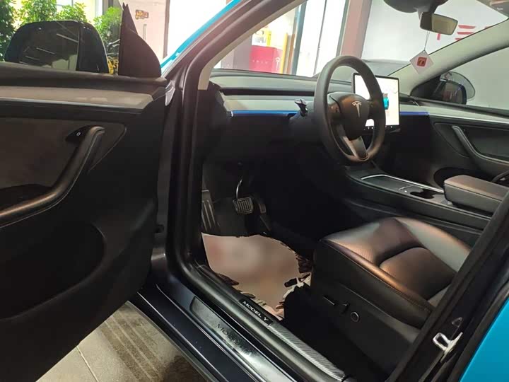 Фото 15 - Tesla Model Y