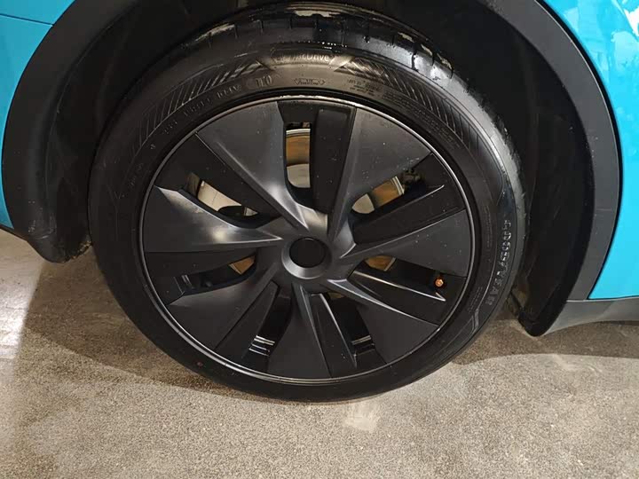 Фото 25 - Tesla Model Y