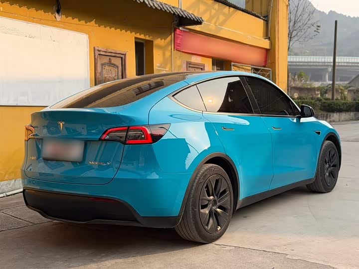 Фото 6 - Tesla Model Y