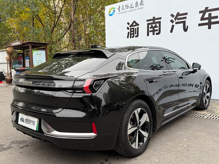 Фото 28 - Zeekr 001
