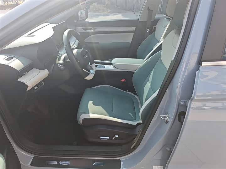 Фото 15 - Geely Emgrand L Hi·P Hybrid