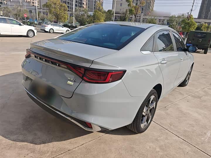 Фото 7 - Geely Emgrand L Hi·P Hybrid
