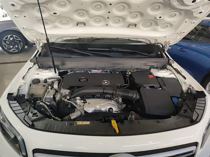 Фото 20 - Mercedes-Benz GLB-Class