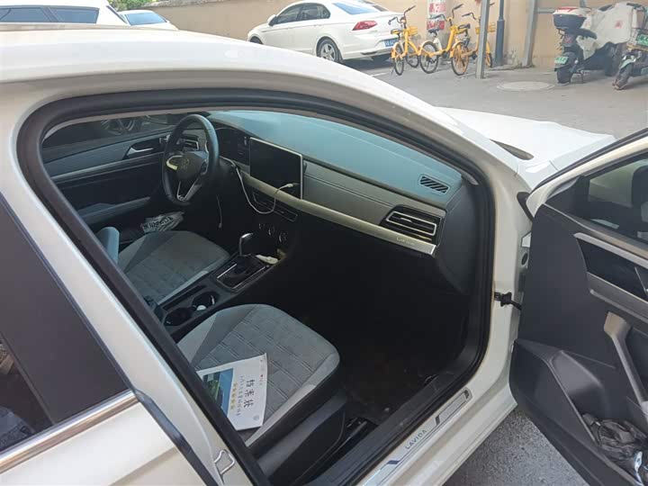 Фото 20 - Volkswagen Lavida