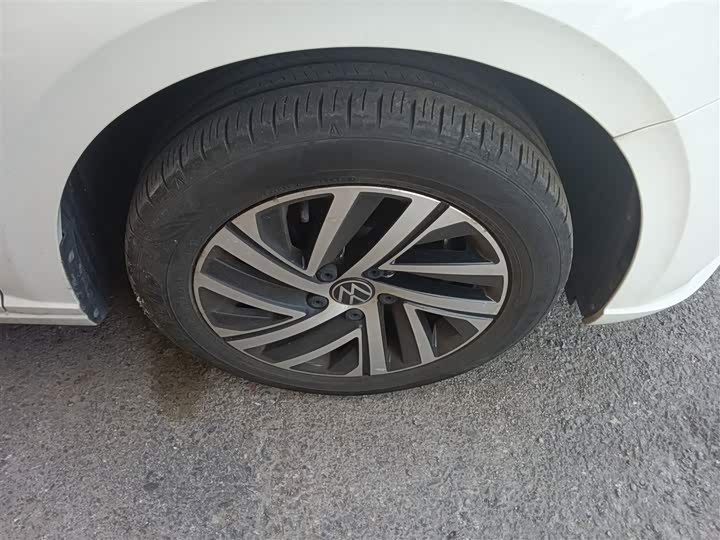 Фото 31 - Volkswagen Lavida