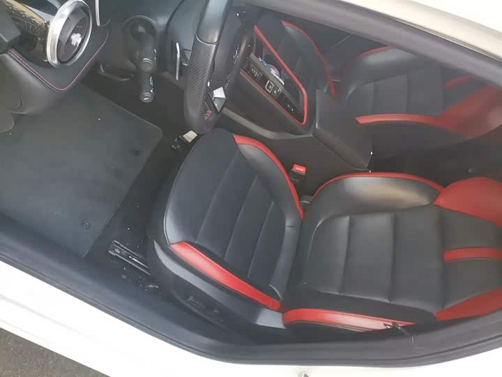 Фото 15 - MG Motor 6