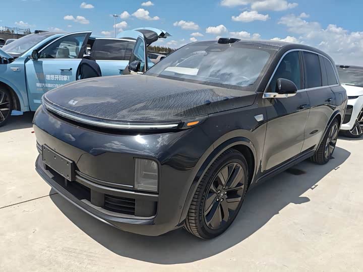 Фото 1 - LiXiang L8