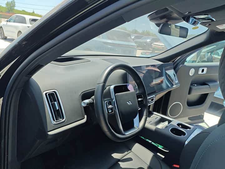 Фото 7 - LiXiang L8