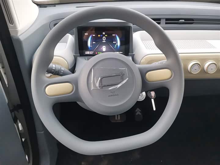 Фото 11 - Bestune Pony