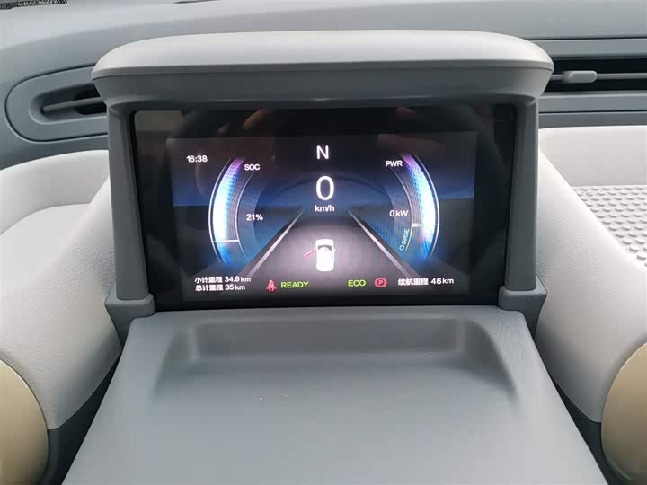 Фото 12 - Bestune Pony