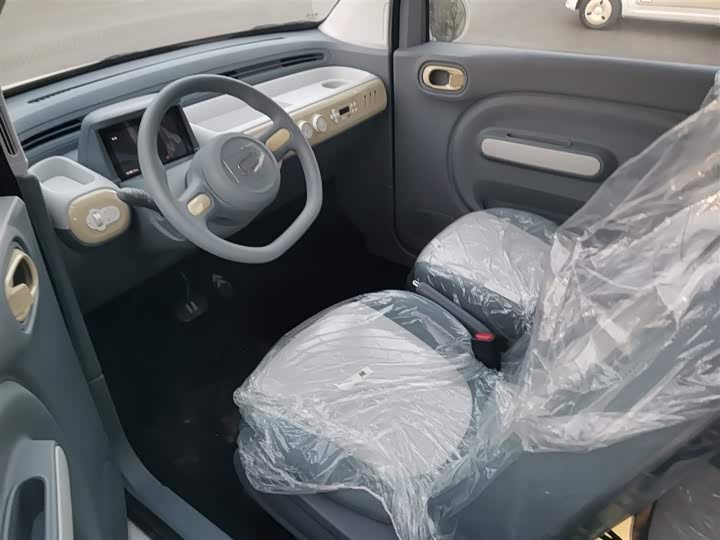 Фото 15 - Bestune Pony