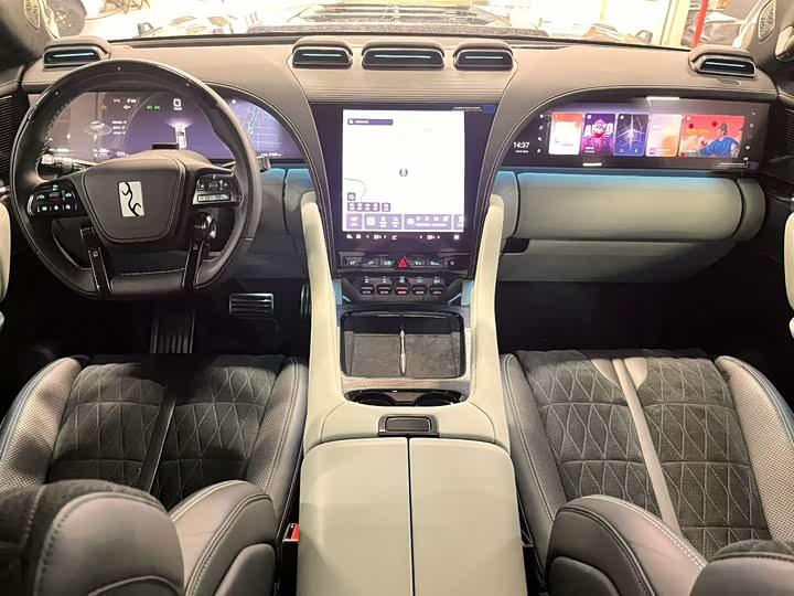 Фото 4 - BYD Yangwang U8