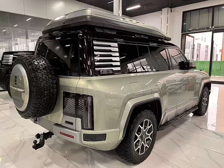 Фото 9 - BYD Yangwang U8