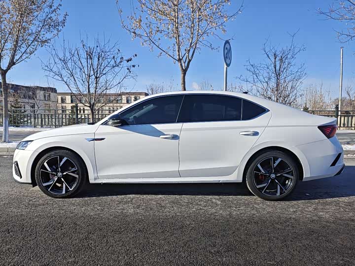 Фото 12 - Skoda Octavia Pro